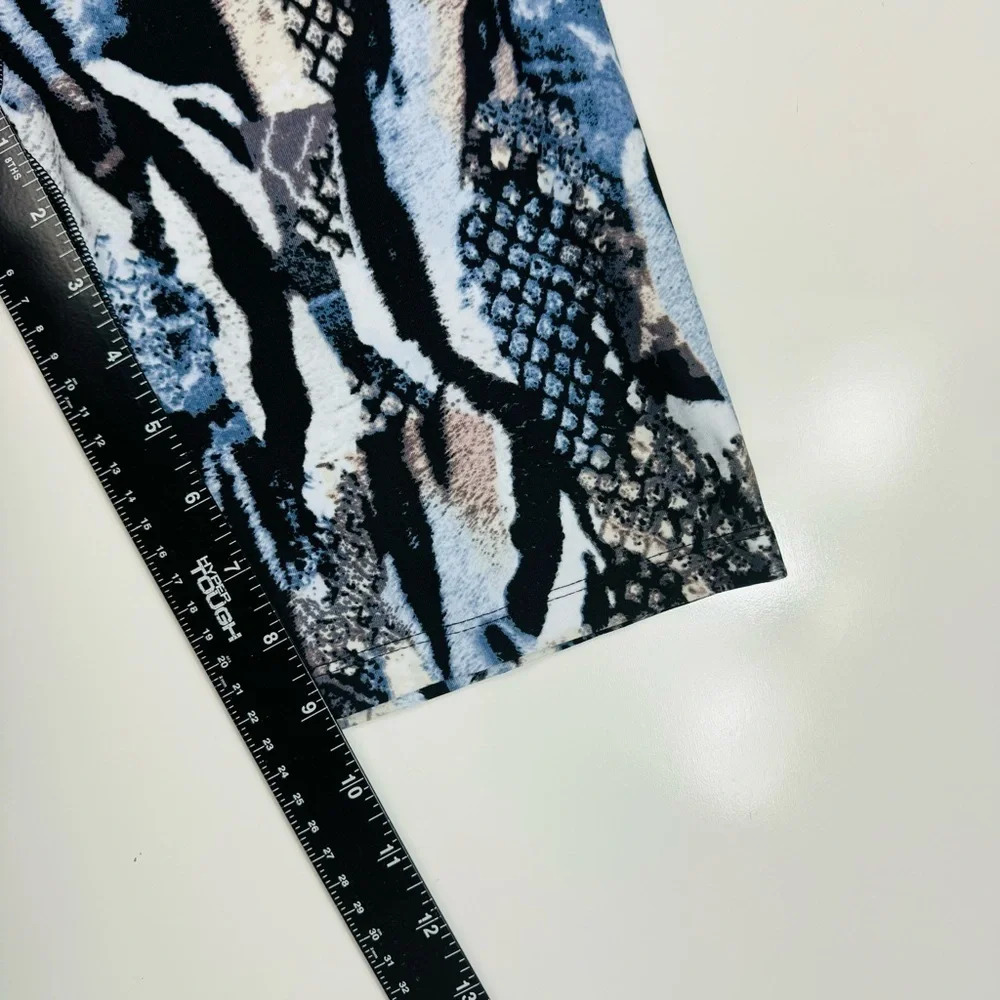 Calvin Klein Women's Bike Short High Rise Fashion Print‎ Animal - Picture 7 of 12